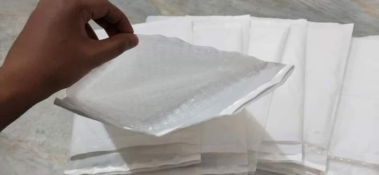 poly mailer with bubble